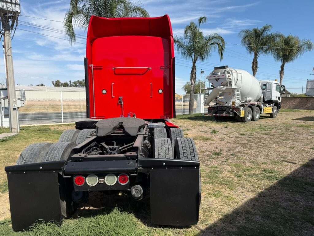 Kenworth T660 2014