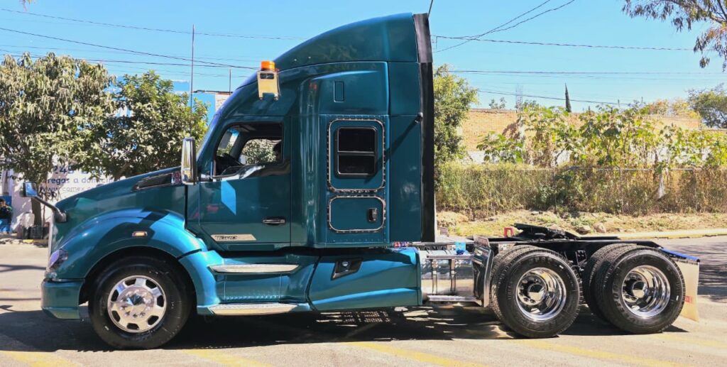 Kenworth T-680 2022