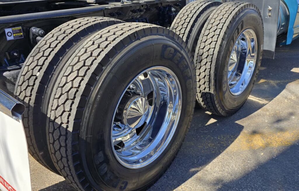 Kenworth T-680 2022