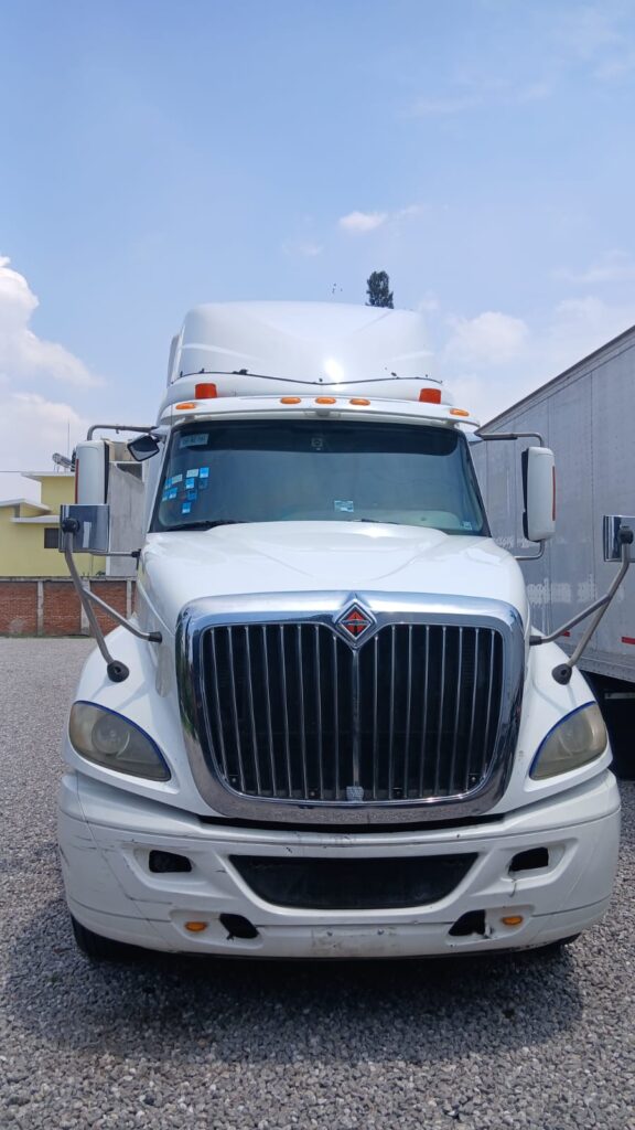 TRACTOCAMIÓN INTERNATIONAL (T-20)