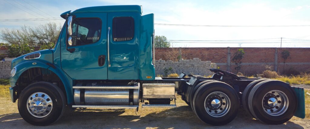 FREIGHTLINER🚛 m2 106 52k 6x4 🚛