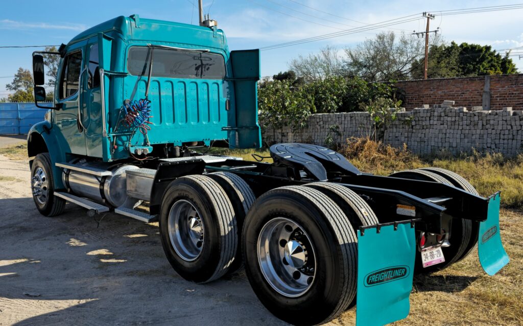 FREIGHTLINER🚛 m2 106 52k 6x4 🚛