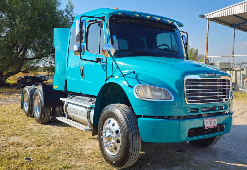 FREIGHTLINER🚛 m2 106 52k 6x4 🚛
