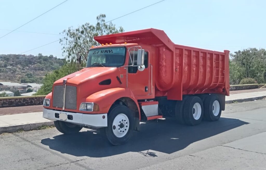 KENWORTH T300 - UNICO DUEÑO