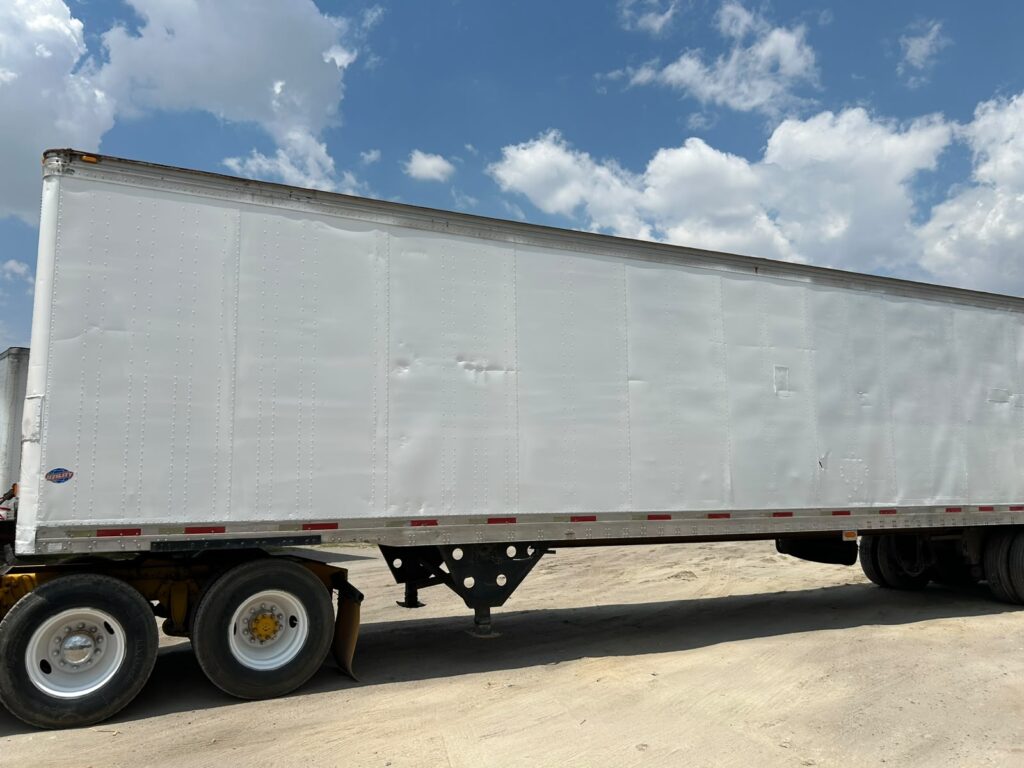 CAJA SECA 53 PIES UTILITY