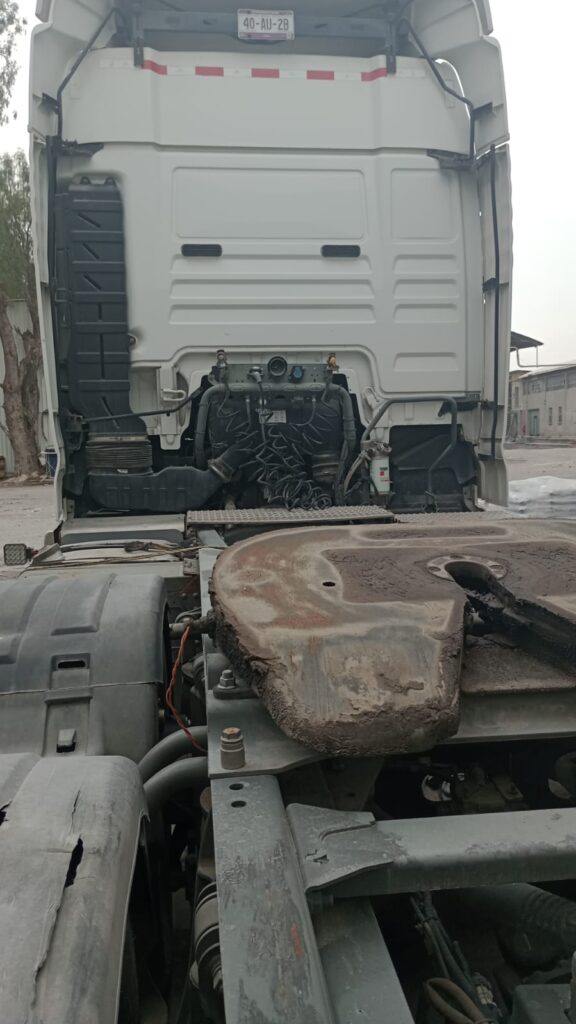 Hermosos Tracto recien salido de Agencia con Servicio y Cambio de Transmisión, listo para usarse y generar utilidades