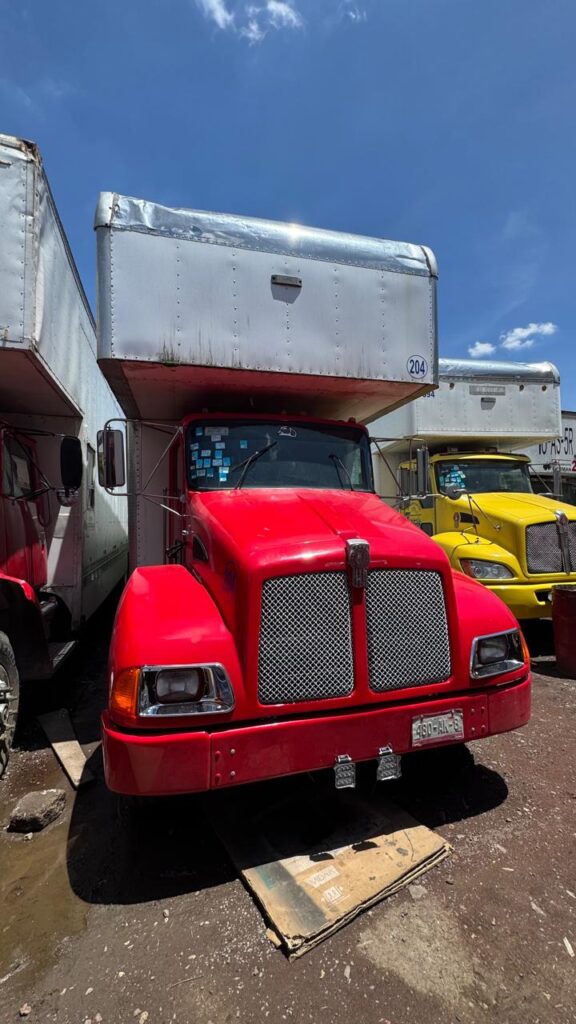 Torton Kenworth 2001 - Incluye caja mudancera