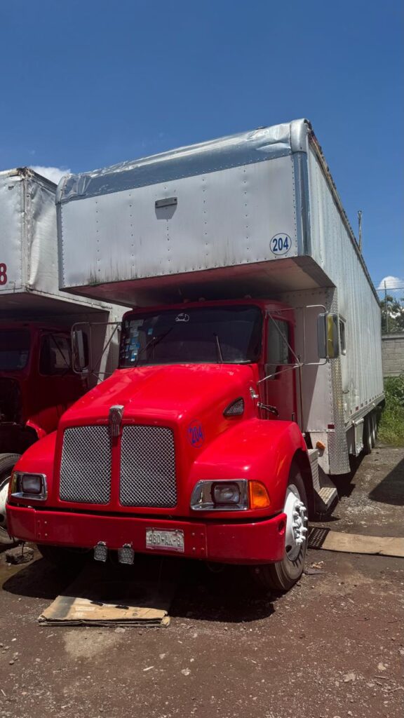 Torton Kenworth 2001 - Incluye caja mudancera