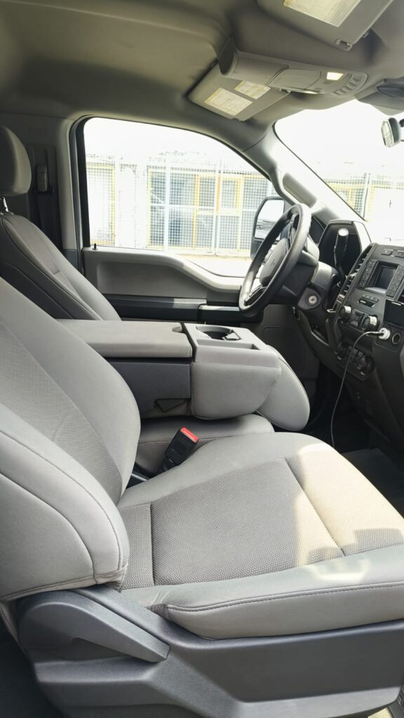 FORD 450 2 puertas MOD.2022 único dueño de agencia
