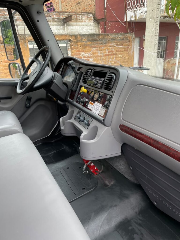 Freightliner M2 2018
